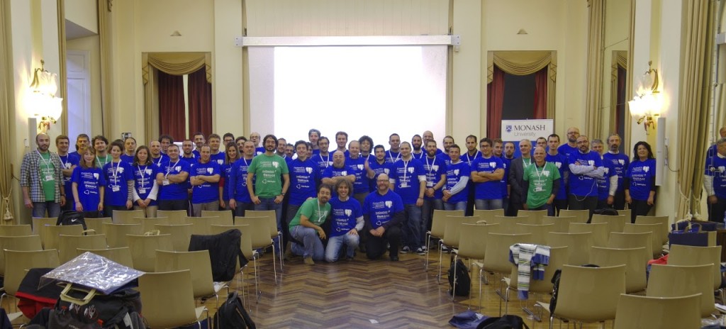 Una foto di gruppo del PGDay italiano 2013